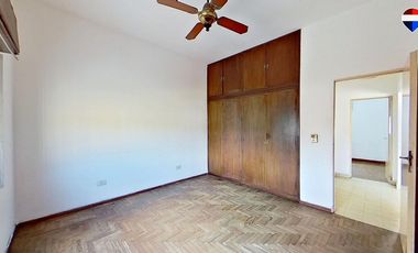 VENTA CASA 3 AMB FLORENCIO VARELA PARQUE Y COCHERA