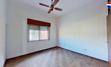 VENTA CASA 3 AMB FLORENCIO VARELA PARQUE Y COCHERA