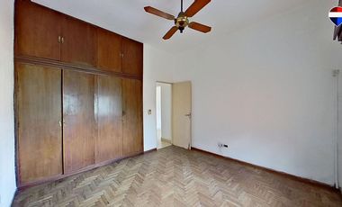 VENTA CASA 3 AMB FLORENCIO VARELA PARQUE Y COCHERA