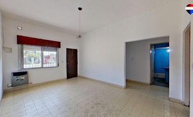 VENTA CASA 3 AMB FLORENCIO VARELA PARQUE Y COCHERA