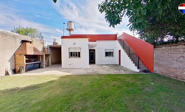 VENTA CASA 3 AMB FLORENCIO VARELA PARQUE Y COCHERA