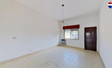 VENTA CASA 3 AMB FLORENCIO VARELA PARQUE Y COCHERA