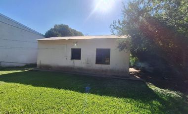 CASA 3 AMB, EN VENTA EN BERAZATEGUI CON JARDIN