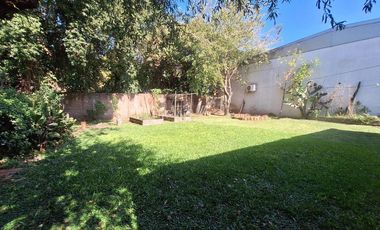 CASA 3 AMB, EN VENTA EN BERAZATEGUI CON JARDIN