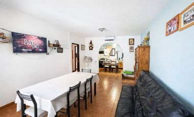 VENTA PH 3 AMB. CON PATIO Y COCHERA