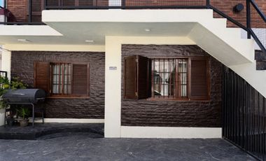 VENTA PH 3 AMB. CON PATIO Y COCHERA