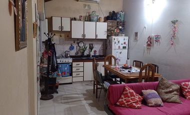 VENTA PH 2 AMBIENTES CON PATIO SARANDÍ AVELLANEDA