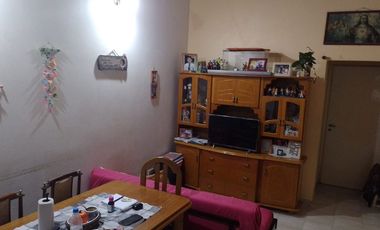 VENTA PH 2 AMBIENTES CON PATIO SARANDÍ AVELLANEDA