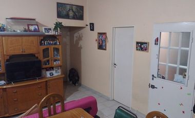 VENTA PH 2 AMBIENTES CON PATIO SARANDÍ AVELLANEDA