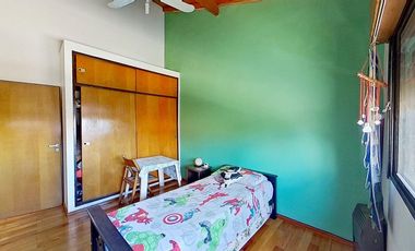 VENTA CASA 6 AMB V.DOMINICO CON PATIO Y GARAJE