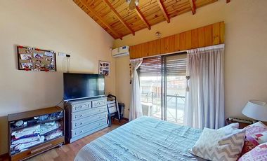 VENTA CASA 6 AMB V.DOMINICO CON PATIO Y GARAJE