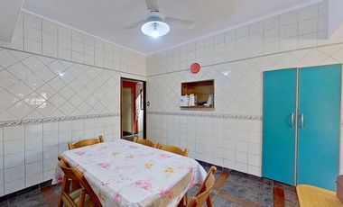 VENTA CASA 6 AMB V.DOMINICO CON PATIO Y GARAJE