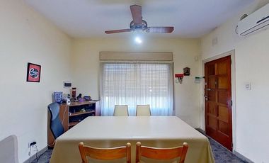 VENTA CASA 6 AMB V.DOMINICO CON PATIO Y GARAJE