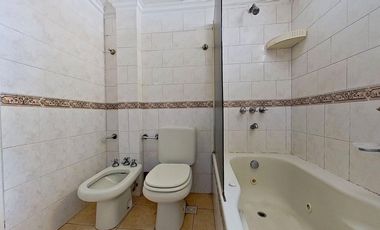 VENTA CASA 6 AMB V.DOMINICO CON PATIO Y GARAJE