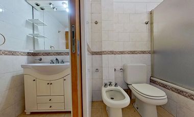 VENTA CASA 6 AMB V.DOMINICO CON PATIO Y GARAJE