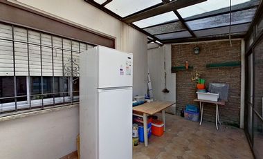 VENTA CASA 6 AMB V.DOMINICO CON PATIO Y GARAJE