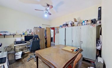 VENTA CASA 6 AMB V.DOMINICO CON PATIO Y GARAJE