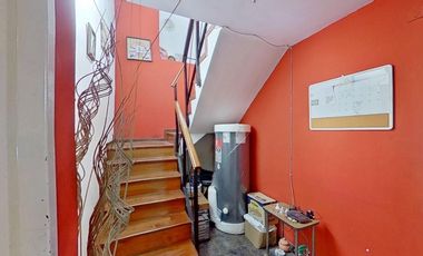 VENTA CASA 6 AMB V.DOMINICO CON PATIO Y GARAJE