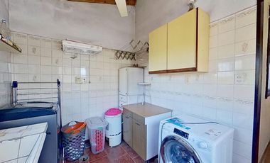 VENTA CASA 6 AMB V.DOMINICO CON PATIO Y GARAJE