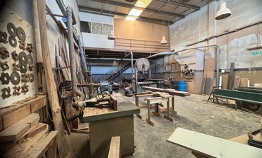 GALPON EN VENTA CON OFICINAS EN AVELLANEDA