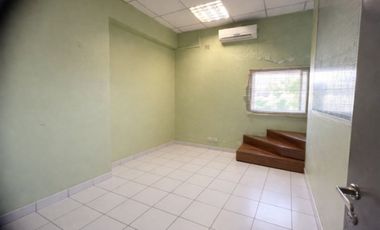 GALPON EN VENTA CON OFICINAS EN AVELLANEDA