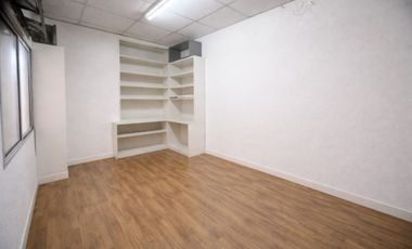 GALPON EN VENTA CON OFICINAS EN AVELLANEDA