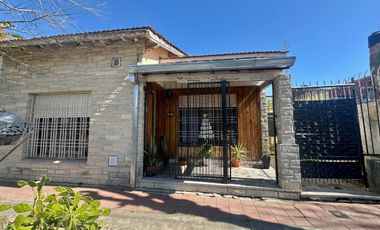 VENTA CASA EZPELETA 4 AMBIENTES PARQUE QUINCHO