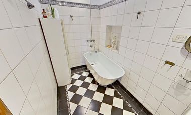 VENTA DPTO 4 AMB. CON PATIO. AVELLANEDA CENTRO