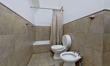 VENTA DPTO 4 AMB. CON PATIO. AVELLANEDA CENTRO