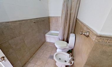 VENTA DPTO 4 AMB. CON PATIO. AVELLANEDA CENTRO