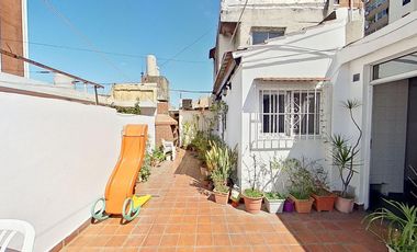 VENTA DPTO 4 AMB. CON PATIO. AVELLANEDA CENTRO