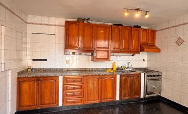 VENTA DPTO 4 AMB. CON PATIO. AVELLANEDA CENTRO