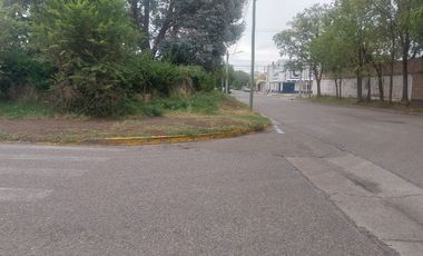 NEUQUEN, EXCELENTE TERRENO EN VENTA CON PILETA