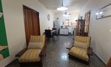 VENTA CASA 4 AMB GRAN PARQUE GARAJE ZARATE AP CRED