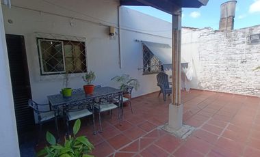 VENTA CASA 4 AMB GRAN PARQUE GARAJE ZARATE AP CRED