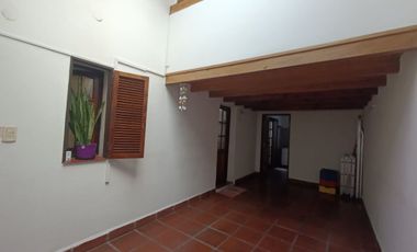 VENTA CASA 4 AMB GRAN PARQUE GARAJE ZARATE AP CRED