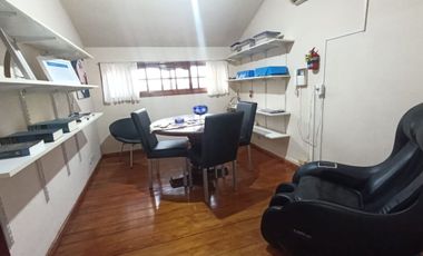 VENTA CASA 4 AMB GRAN PARQUE GARAJE ZARATE AP CRED