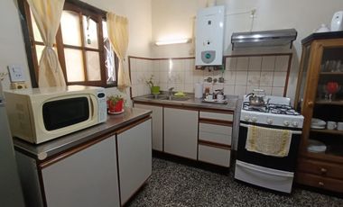 VENTA CASA 4 AMB GRAN PARQUE GARAJE ZARATE AP CRED