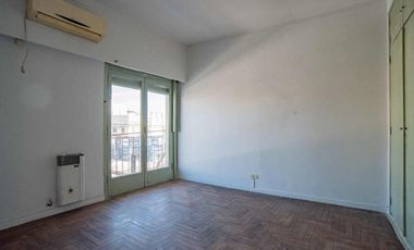 VENTA DEPARTAMENTO 3 AMBIENTES FRENTE SAN MARTÍN