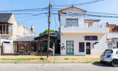 VENTA PH DOS AMBIENTES A REFACCIONAR MORON