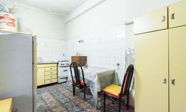 VENTA PH DOS AMBIENTES A REFACCIONAR MORON