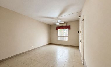 CASA CON 2 VIVIENDAS EN VENTA EN B° LOS IMIGRANTES