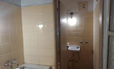 Casa 5 amb. venta Hurlingham c/ jardin y pileta