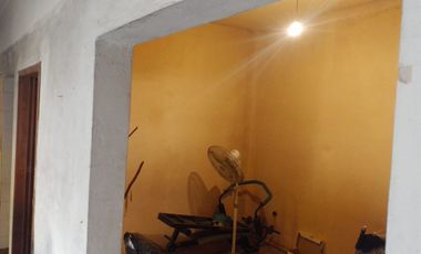 Casa 5 amb. venta Hurlingham c/ jardin y pileta
