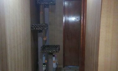 Casa 5 amb. venta Hurlingham c/ jardin y pileta