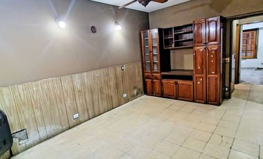 CASA EN VENTA VILLA SOLDATI CAPITAL 5 AMBIENTES