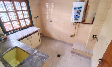 CASA EN VENTA VILLA SOLDATI CAPITAL 5 AMBIENTES
