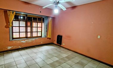 CASA EN VENTA VILLA SOLDATI CAPITAL 5 AMBIENTES