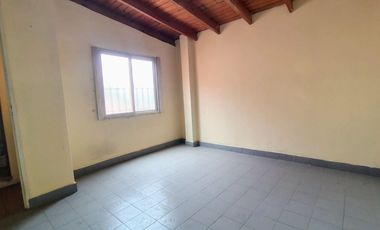 CASA EN VENTA VILLA SOLDATI CAPITAL 5 AMBIENTES