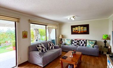 CASA EN MICROBARRIO RESIDENCIAL